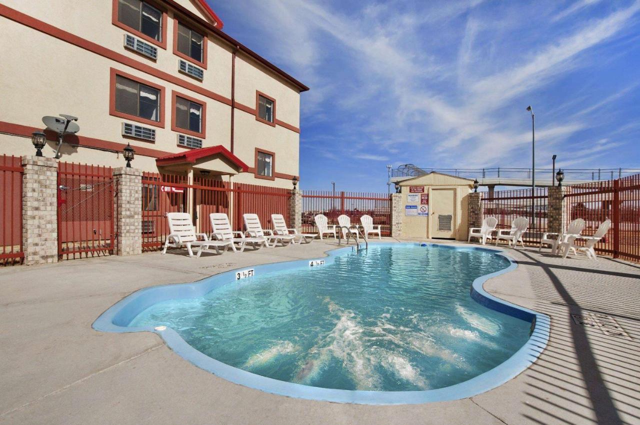 Howard Johnson By Wyndham Lubbock Tx מראה חיצוני תמונה