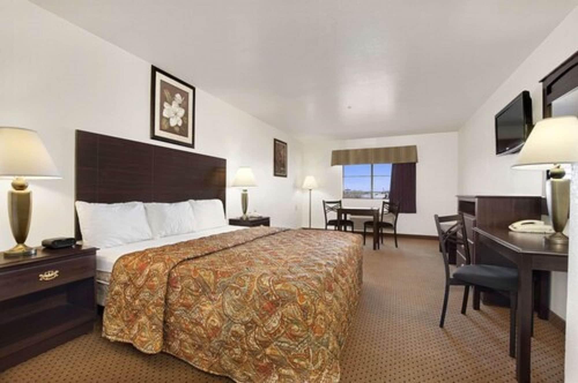 Howard Johnson By Wyndham Lubbock Tx מראה חיצוני תמונה