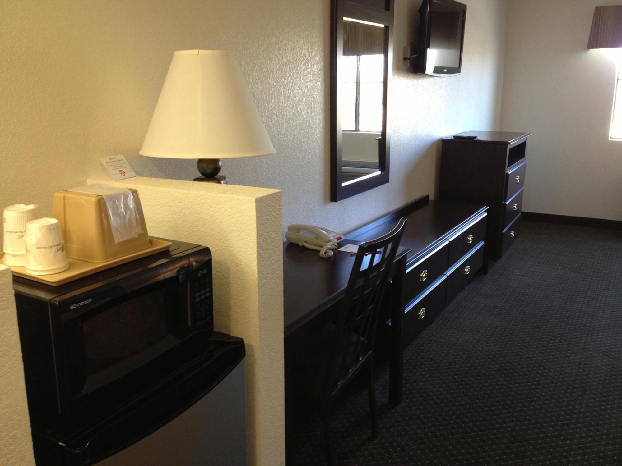 Howard Johnson By Wyndham Lubbock Tx מראה חיצוני תמונה