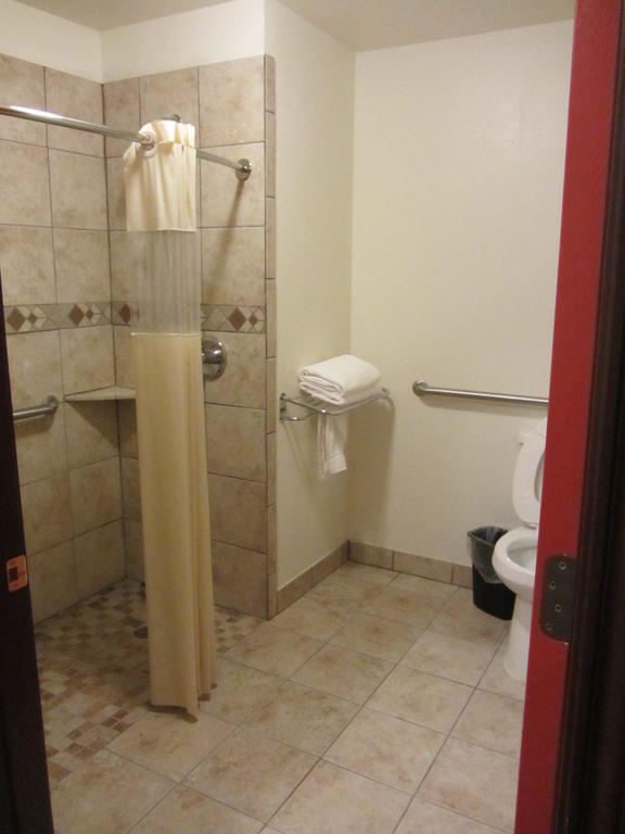 Howard Johnson By Wyndham Lubbock Tx מראה חיצוני תמונה