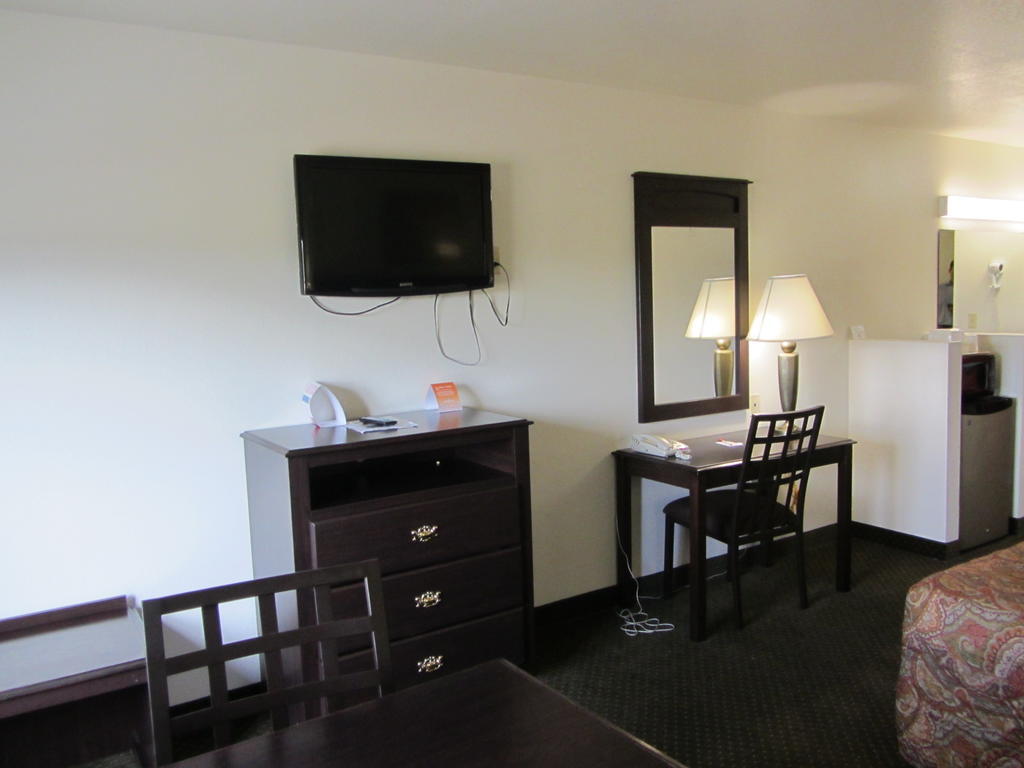 Howard Johnson By Wyndham Lubbock Tx מראה חיצוני תמונה