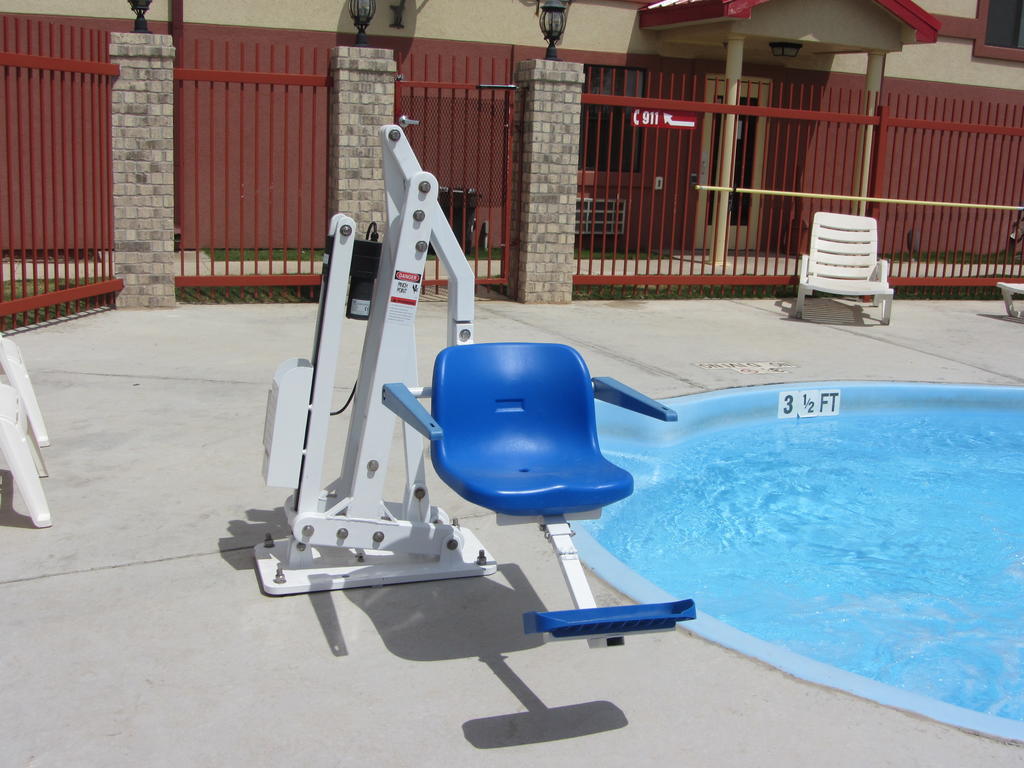 Howard Johnson By Wyndham Lubbock Tx מראה חיצוני תמונה